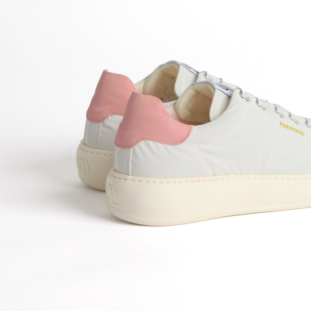 BAST 2772 LOW SNEAKER IN WHITE ICONIC REFLECTIVE FABRIC AND PINK SUEDE