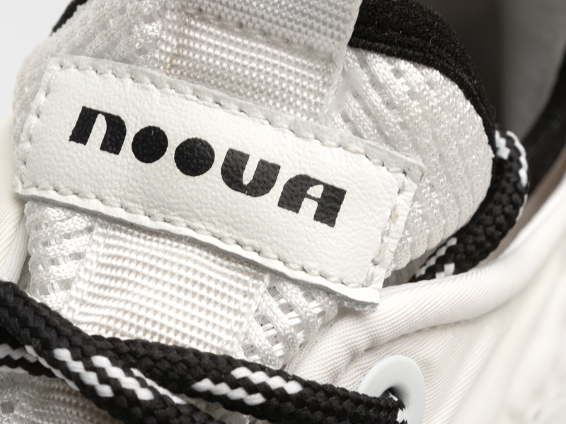 Licorice — Noova Lith detail
