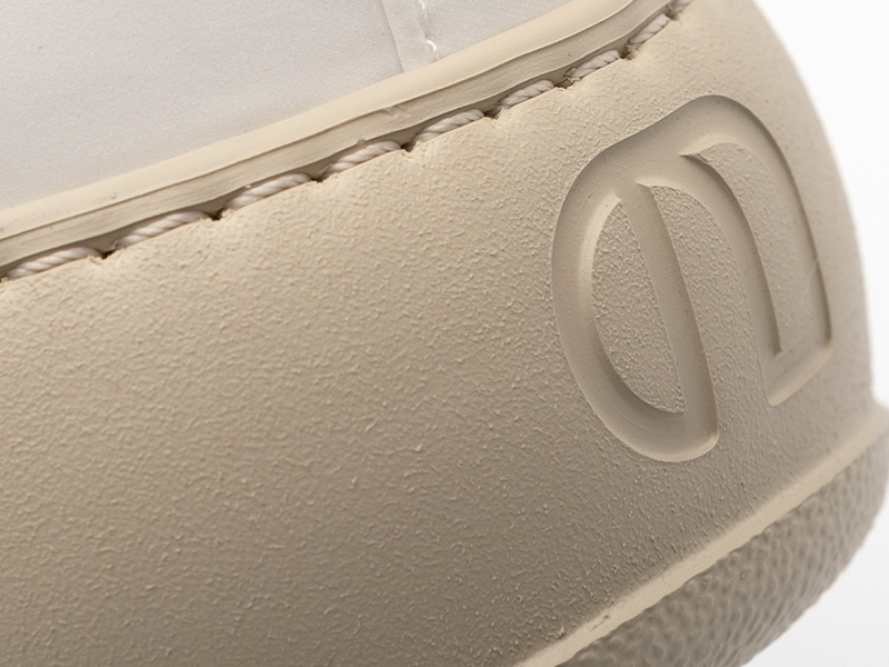 Mouton — Noova Bast detail